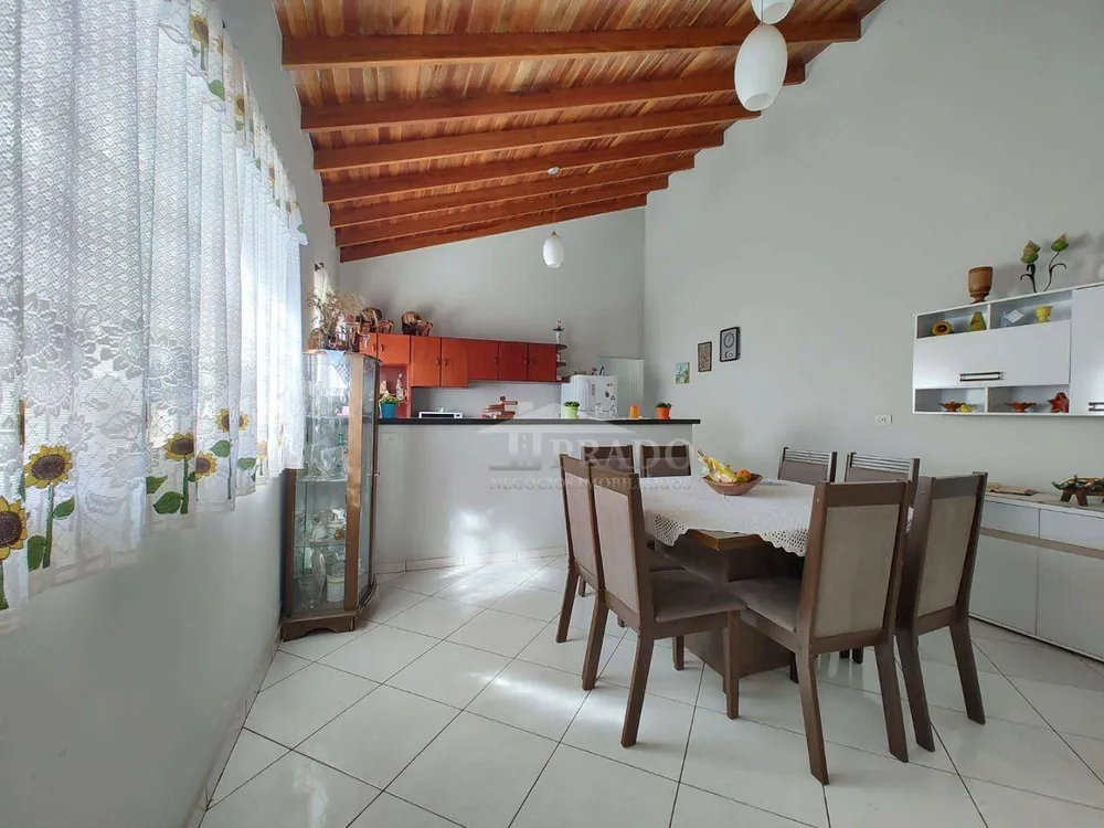 Casa, 3 quartos, 228 m² - Foto 10
