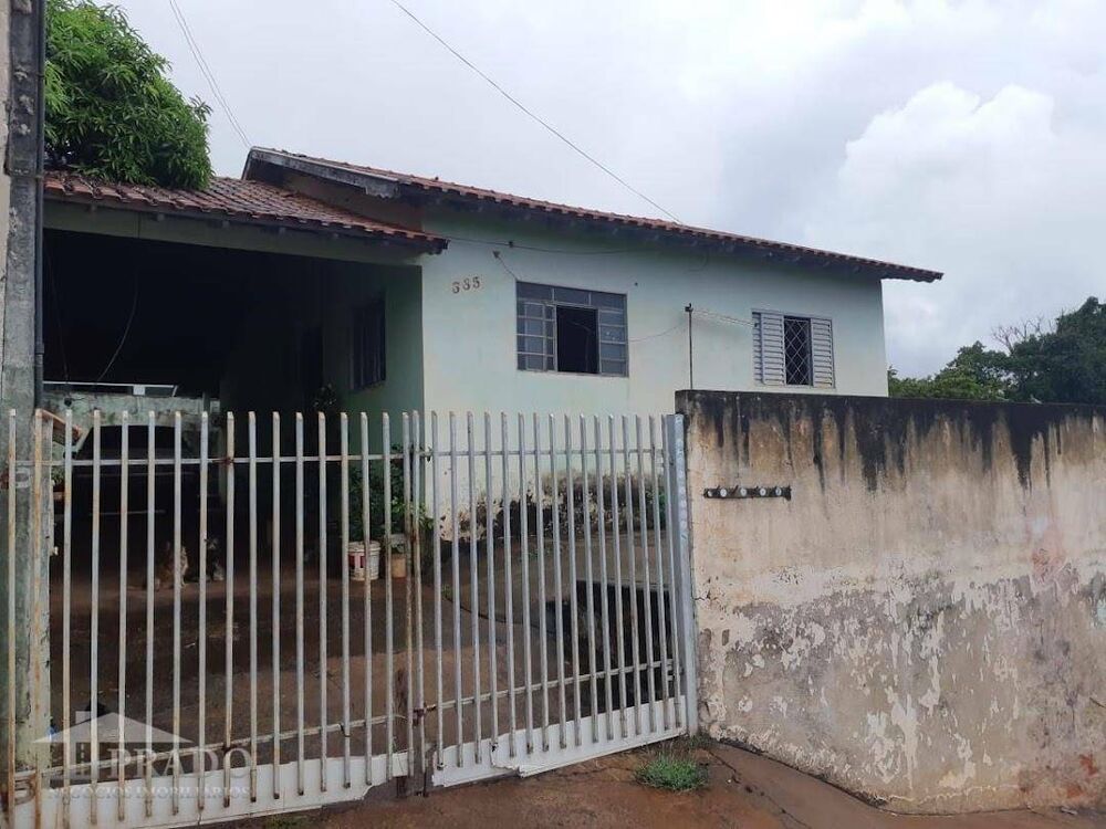 Casa, 4 quartos, 210 m² - Foto 1