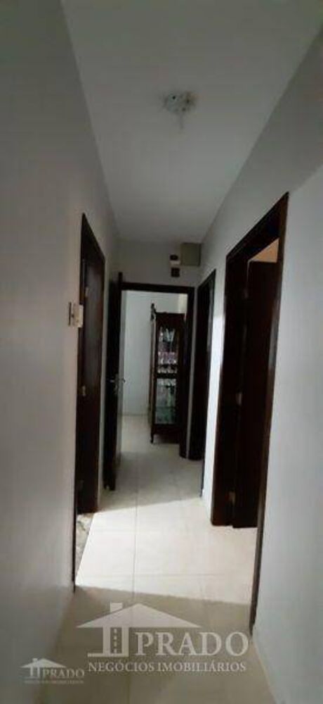 Casa à venda com 6 quartos, 250m² - Foto 7