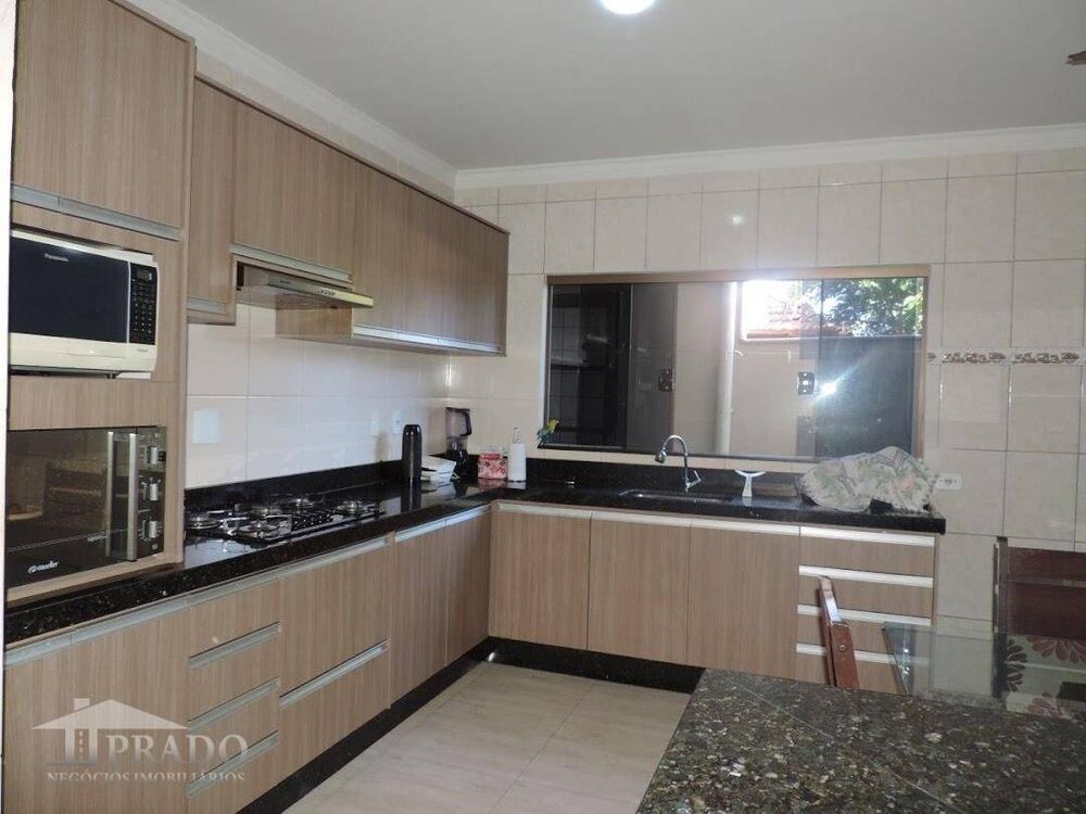 Sobrado à venda com 3 quartos, 150m² - Foto 1