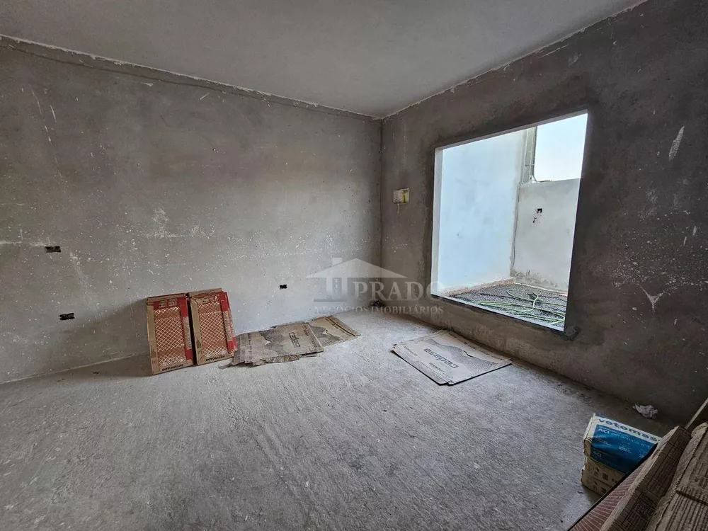 Casa à venda com 3 quartos, 85m² - Foto 4