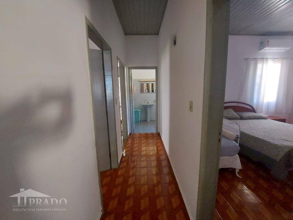 Casa, 3 quartos, 220 m² - Foto 3