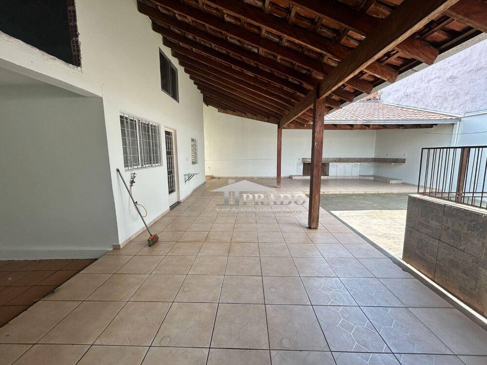Casa à venda com 3 quartos, 200m² - Foto 10