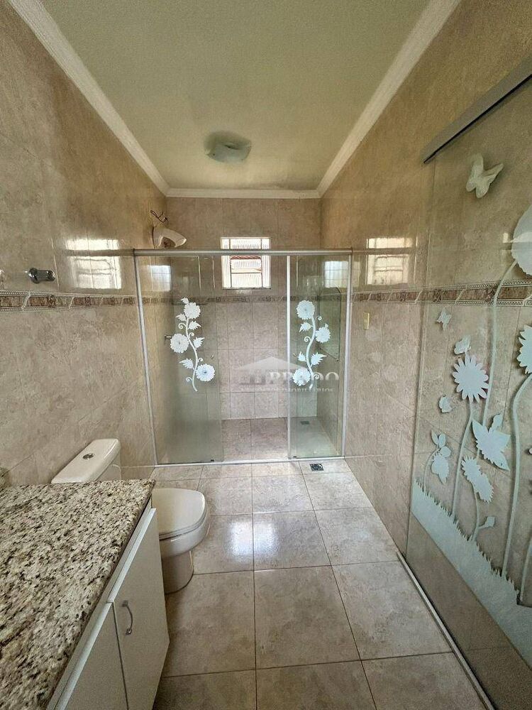 Casa à venda com 3 quartos, 200m² - Foto 4