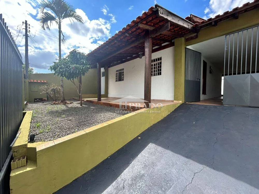 Casa, 3 quartos, 200 m² - Foto 1