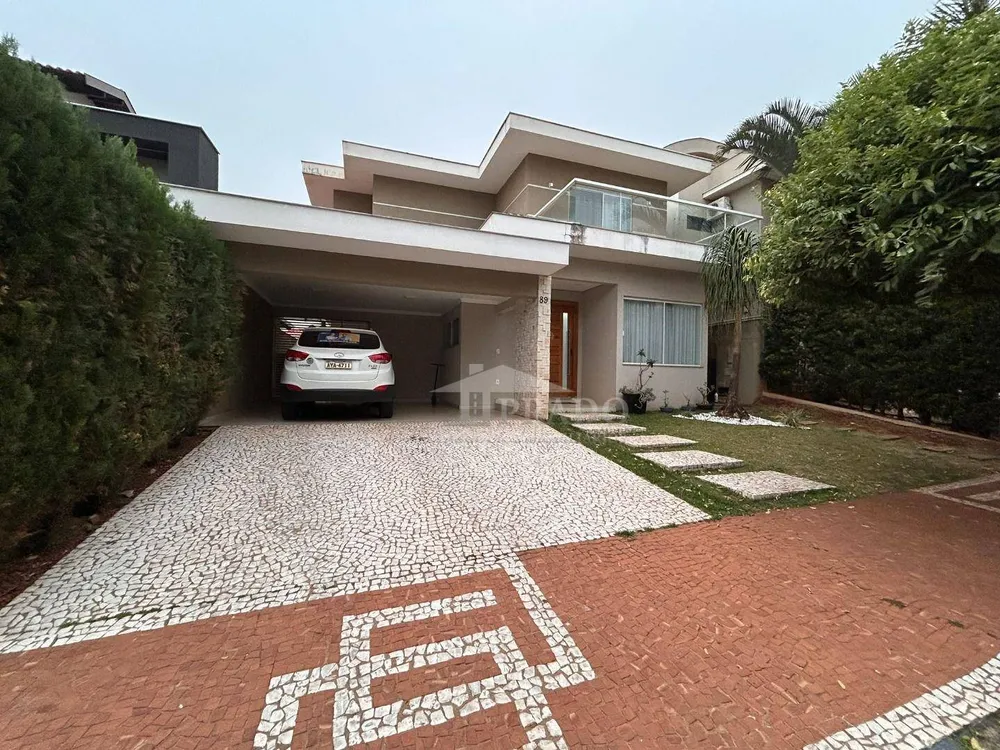 Sobrado, 3 quartos, 228 m² - Foto 1