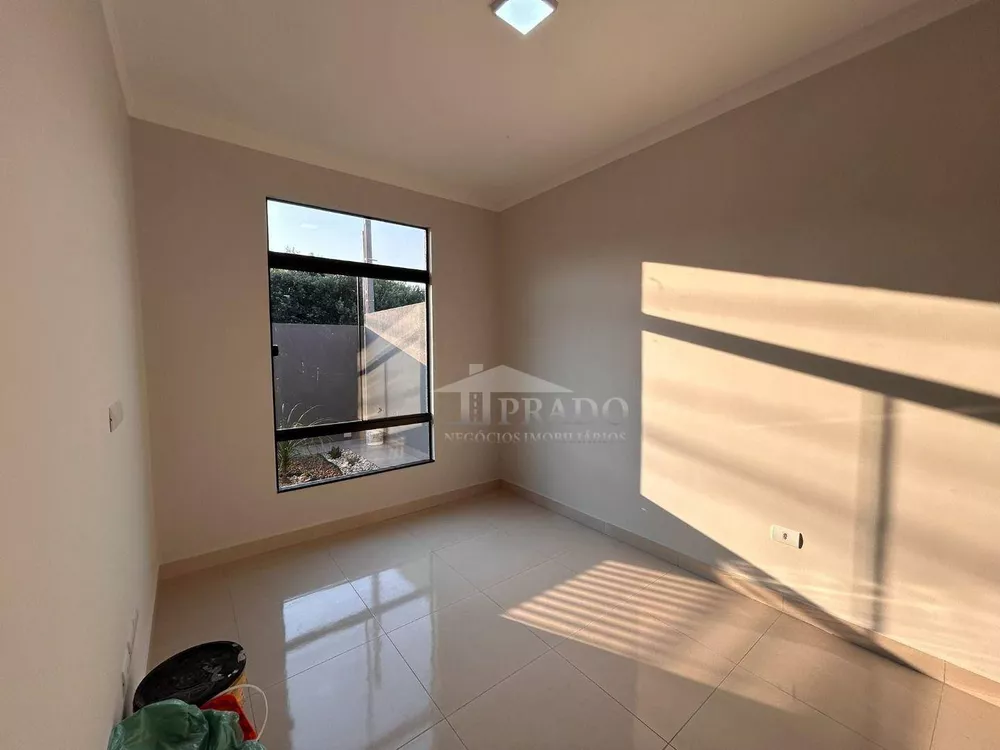 Casa à venda com 2 quartos, 70m² - Foto 4