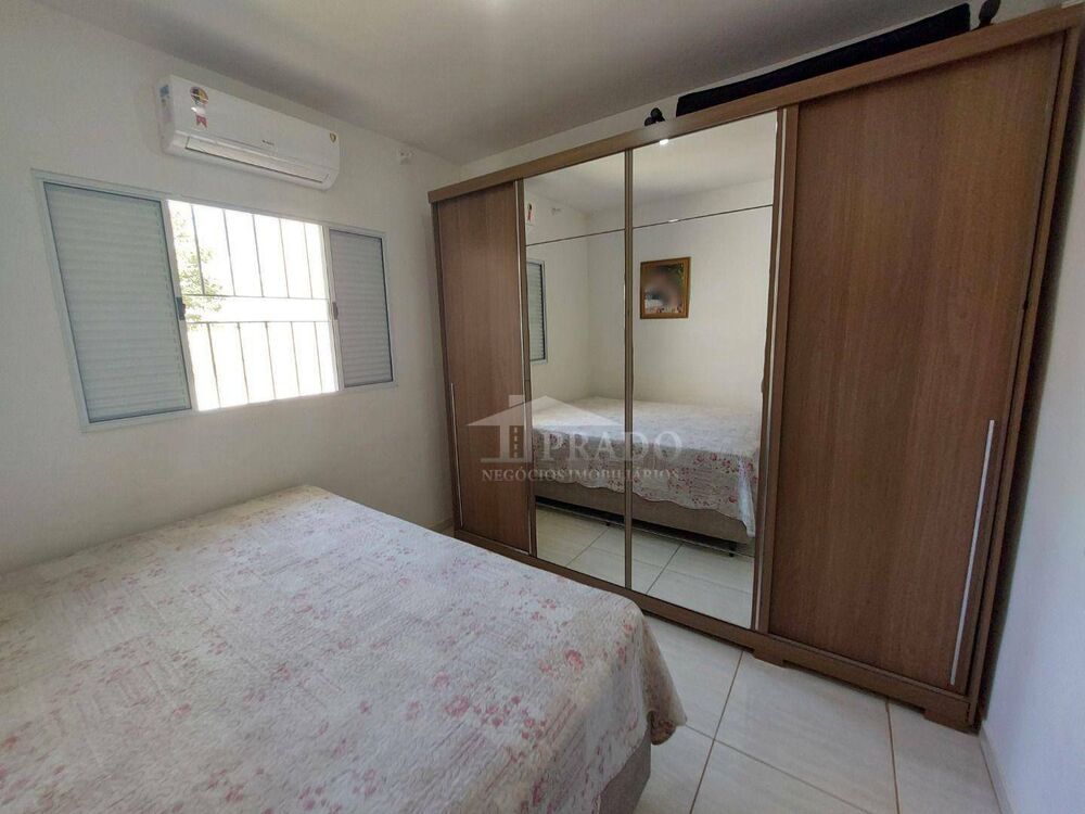 Casa à venda com 2 quartos, 90m² - Foto 9