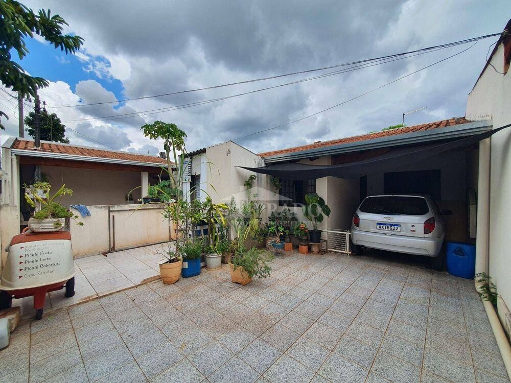 Casa à venda com 3 quartos, 78m² - Foto 2