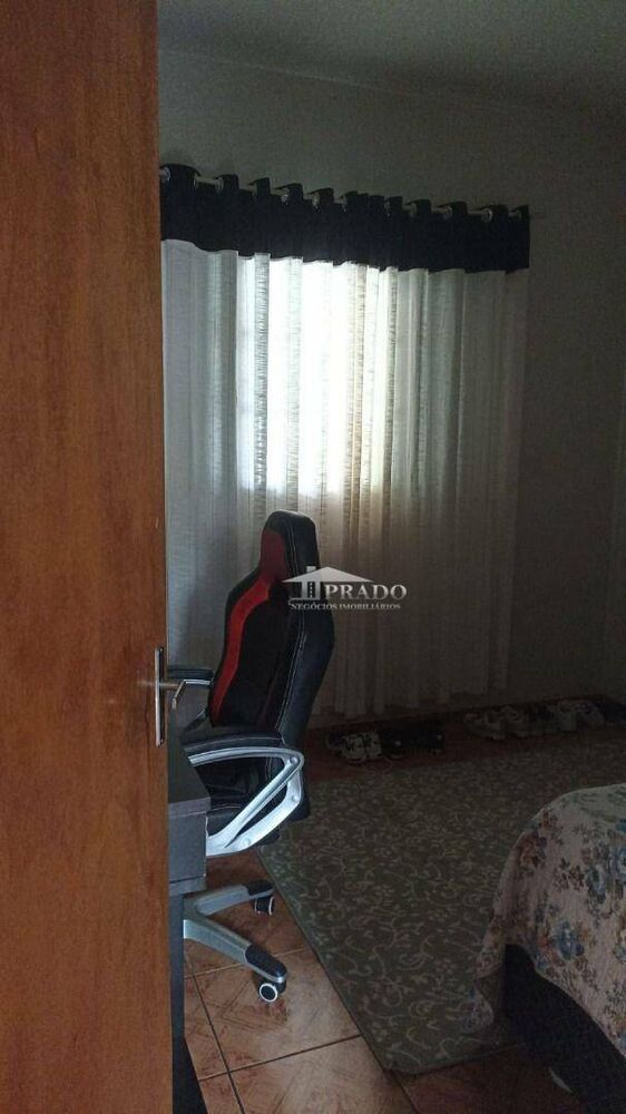 Casa à venda com 6 quartos, 220m² - Foto 9