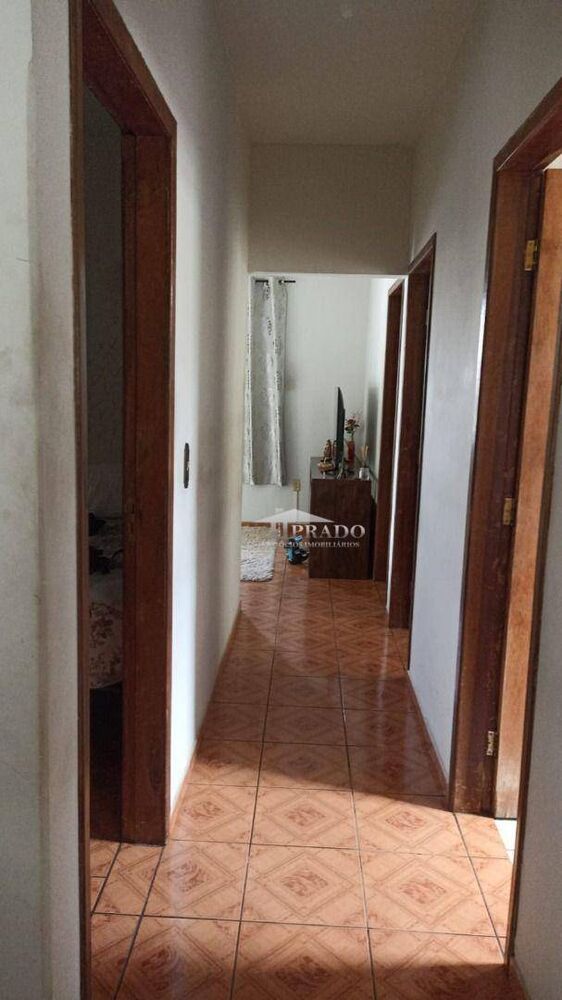 Casa à venda com 6 quartos, 220m² - Foto 8