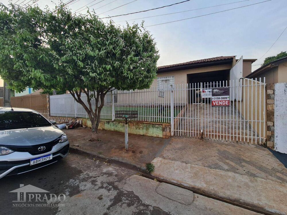 Casa, 3 quartos, 228 m² - Foto 1