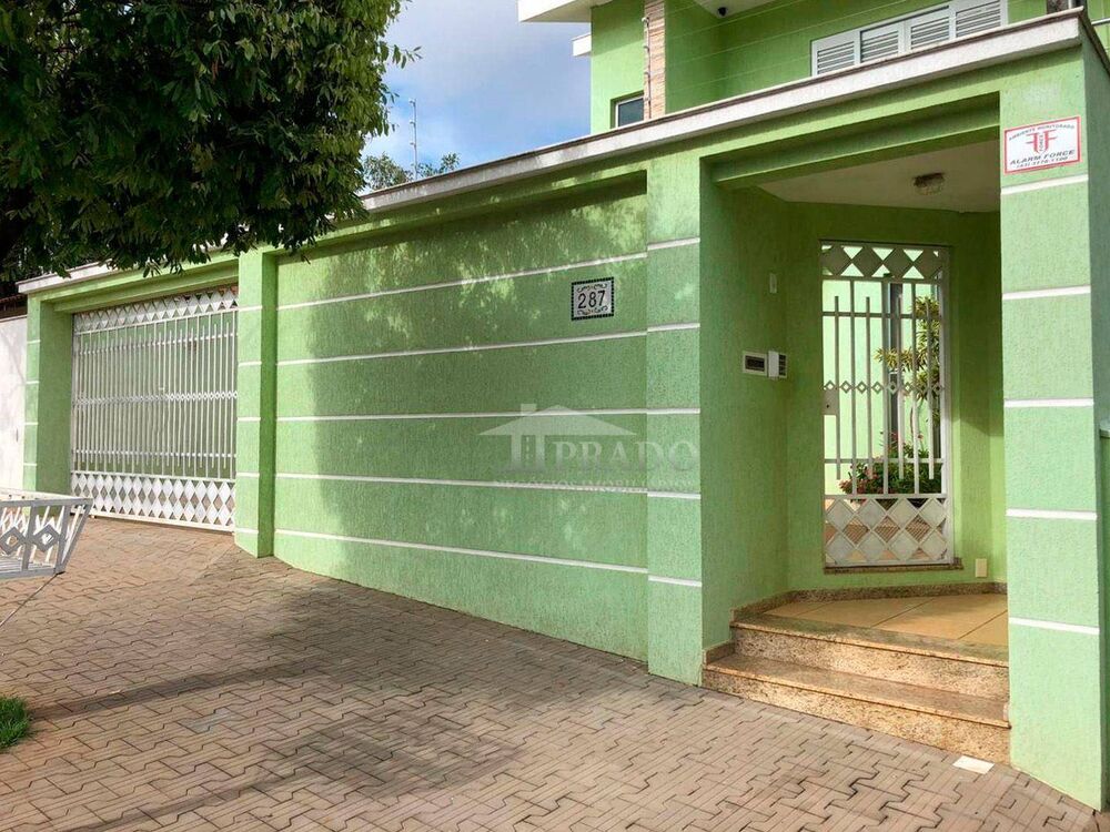 Sobrado, 4 quartos, 257 m² - Foto 1