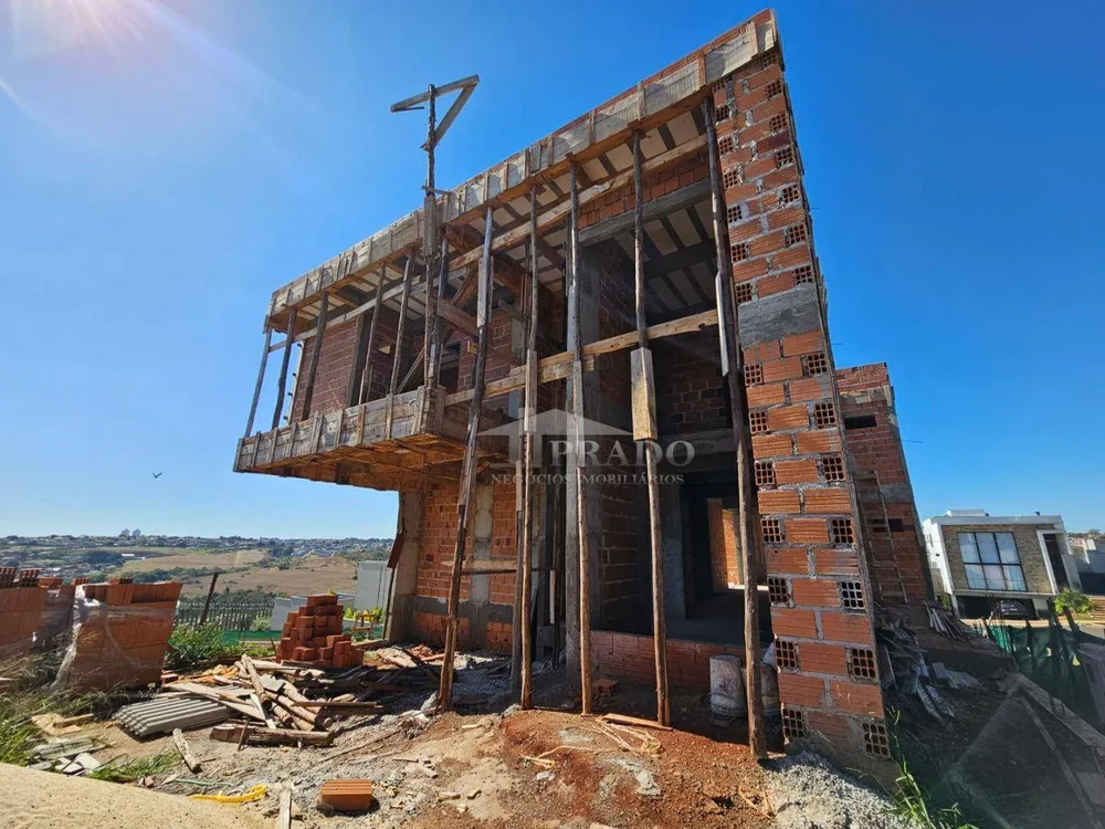 Sobrado, 3 quartos, 261 m² - Foto 1