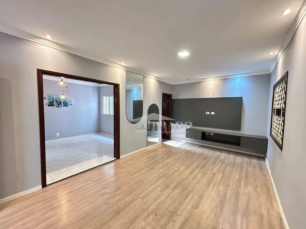 Sobrado, 6 quartos, 268 m² - Foto 2