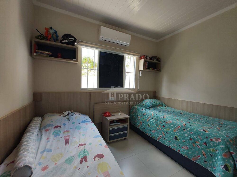 Casa à venda com 4 quartos, 220m² - Foto 8