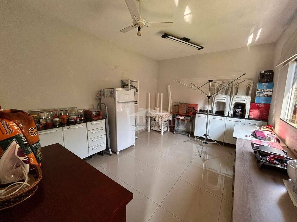 Casa, 3 quartos, 200 m² - Foto 8