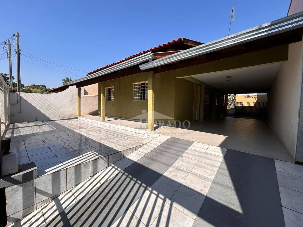 Casa, 3 quartos, 200 m² - Foto 2