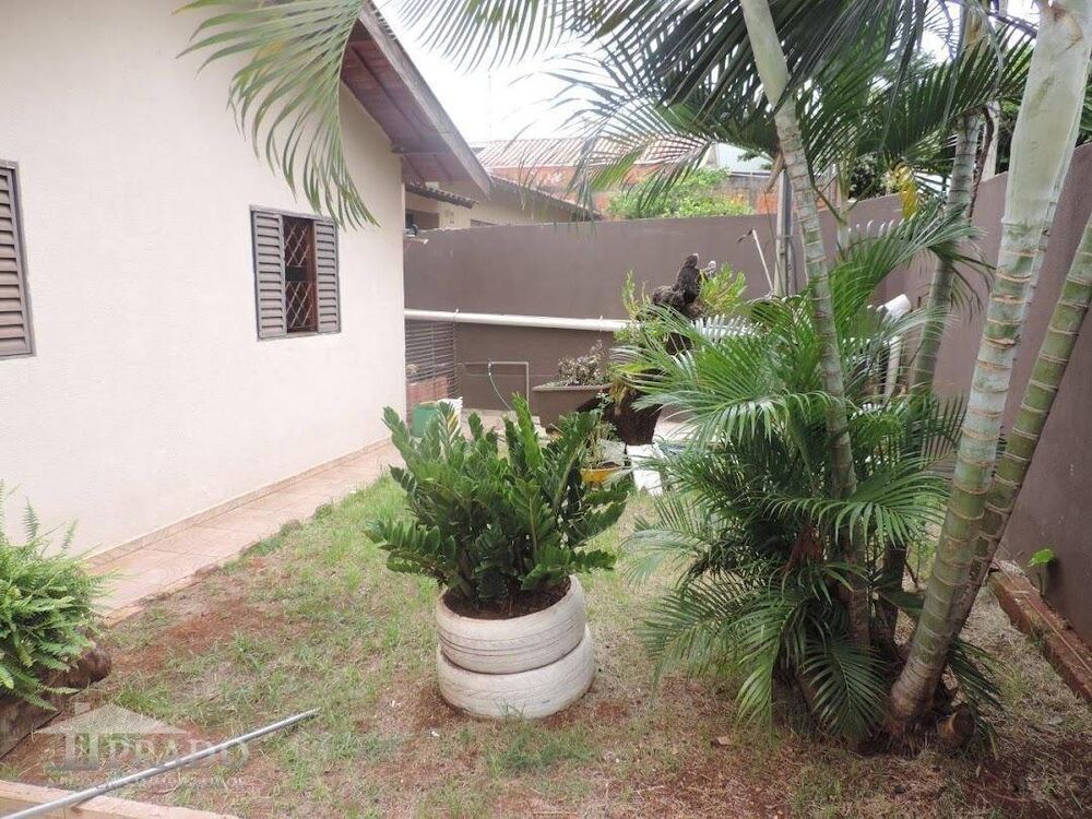 Casa, 4 quartos, 117 m² - Foto 1