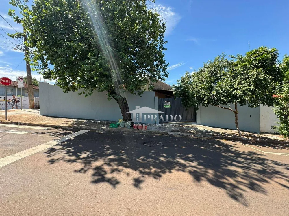 Casa, 4 quartos, 200 m² - Foto 1