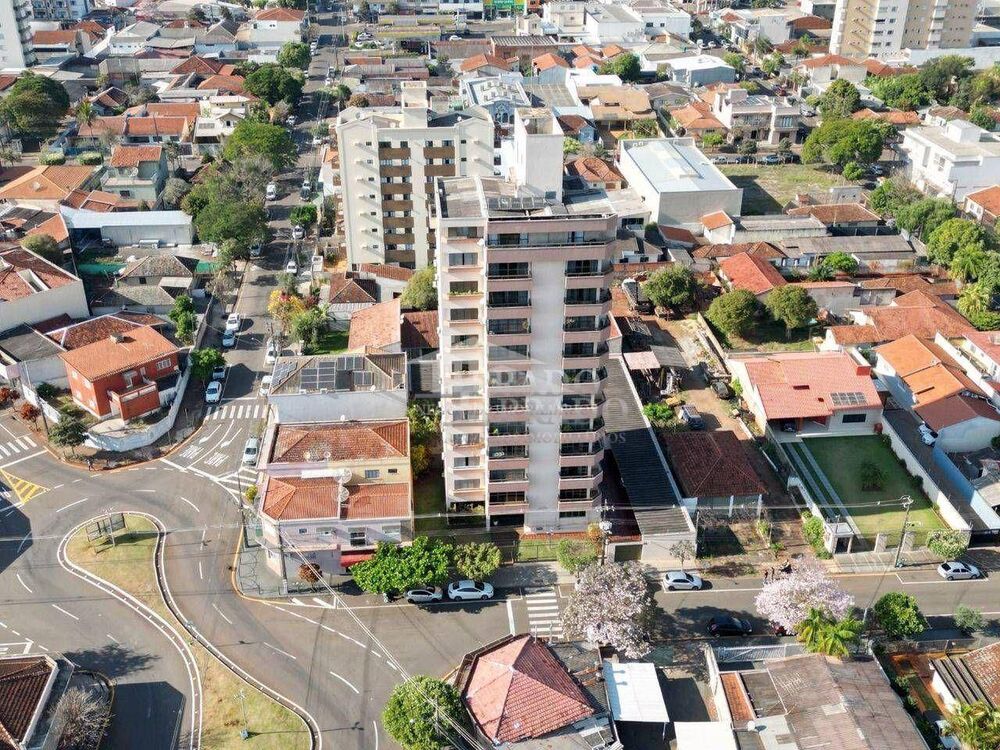 Apartamento à venda com 3 quartos, 262m² - Foto 1