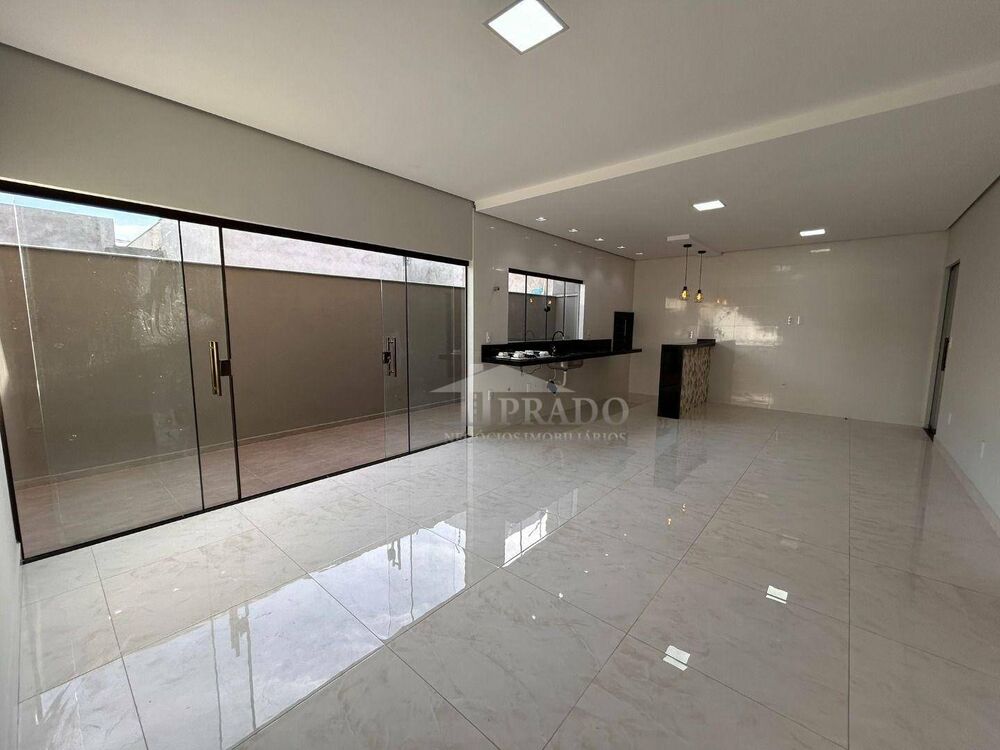 Casa à venda com 3 quartos, 164m² - Foto 3