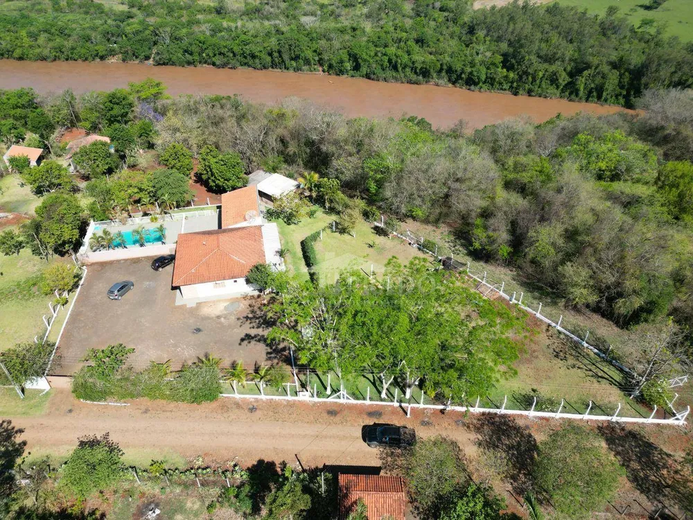 Chácara, 3 quartos, 3000 m² - Foto 1