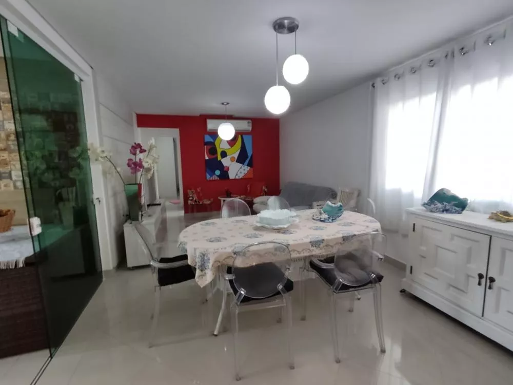 Apartamento à venda com 3 quartos, 97m² - Foto 2