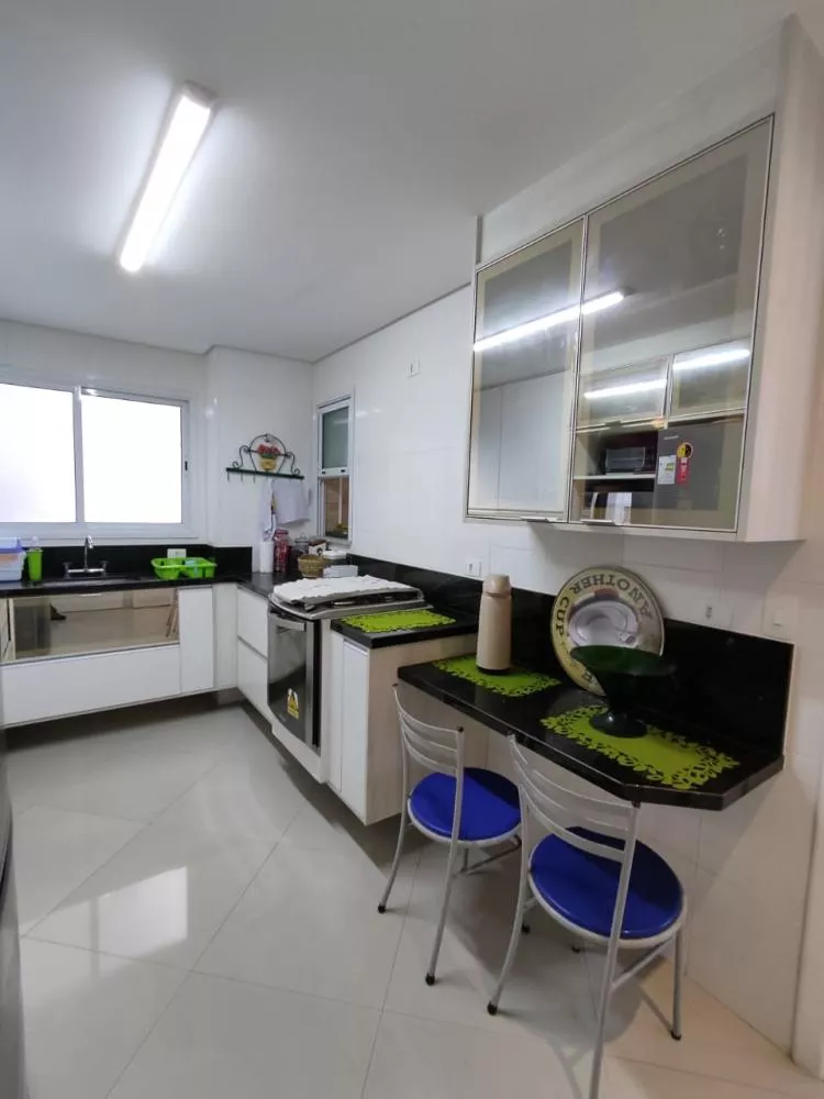 Apartamento à venda com 3 quartos, 97m² - Foto 4