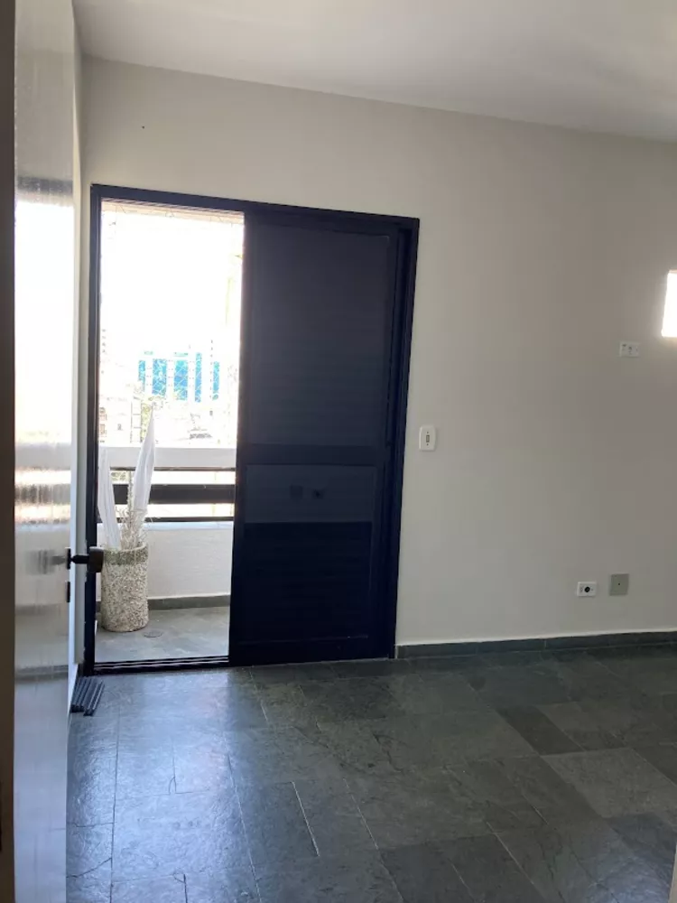 Apartamento para alugar com 2 quartos, 106m² - Foto 2