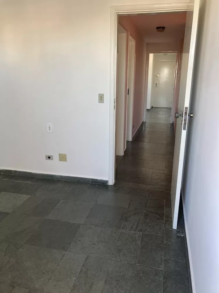 Apartamento para alugar com 2 quartos, 106m² - Foto 3