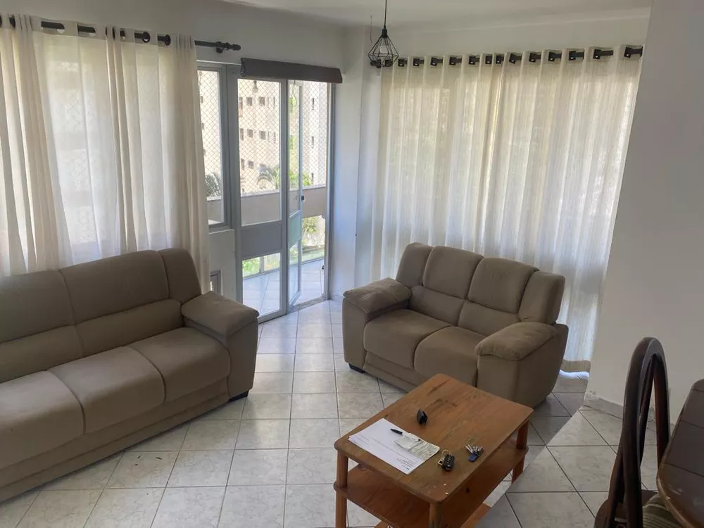 Apartamento à venda com 3 quartos, 107m² - Foto 1