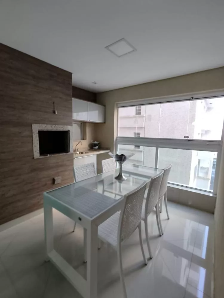 Apartamento à venda com 3 quartos, 96m² - Foto 2