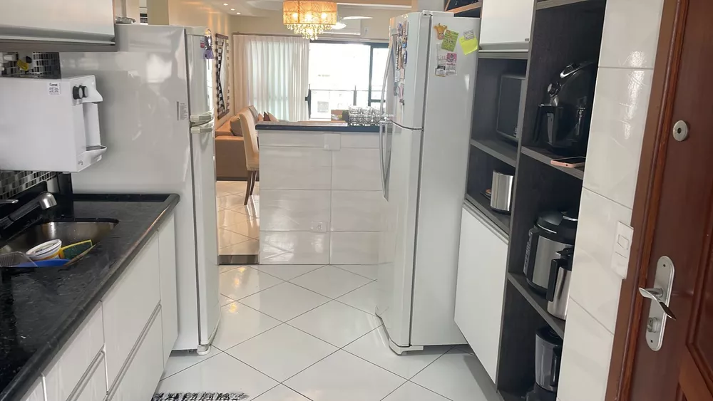 Apartamento à venda com 2 quartos, 100m² - Foto 4