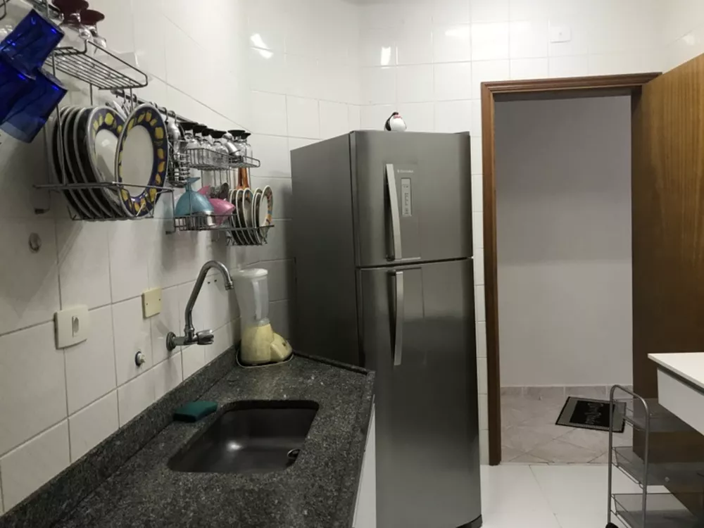 Apartamento à venda com 2 quartos, 70m² - Foto 3