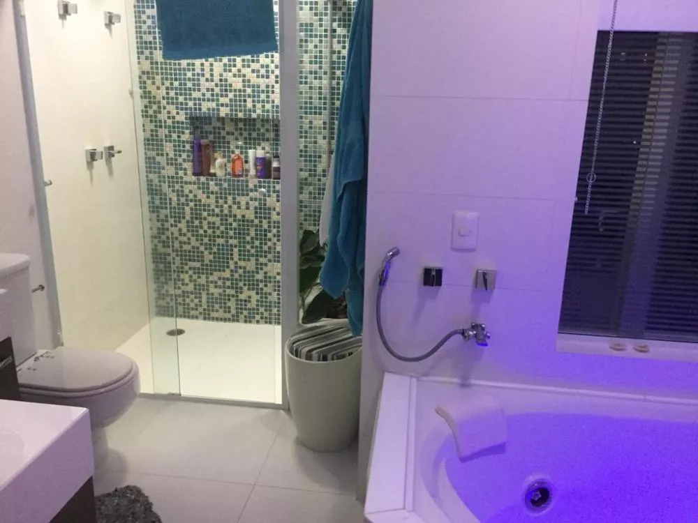 Apartamento à venda com 3 quartos, 140m² - Foto 3