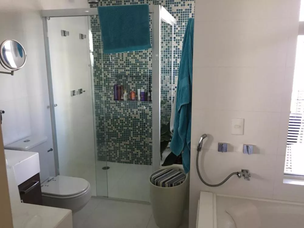 Apartamento à venda com 3 quartos, 140m² - Foto 4