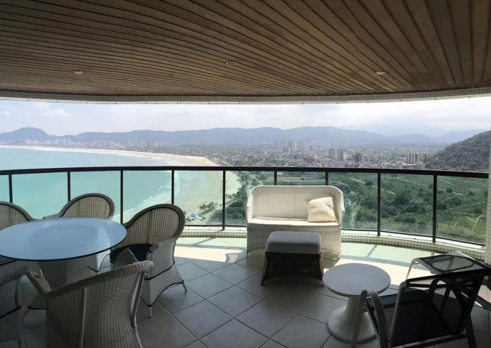 Apartamento à venda com 4 quartos, 224m² - Foto 1