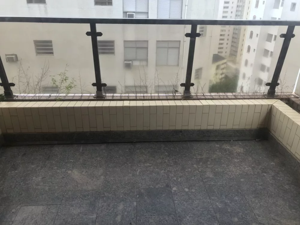 Apartamento à venda com 3 quartos, 136m² - Foto 1