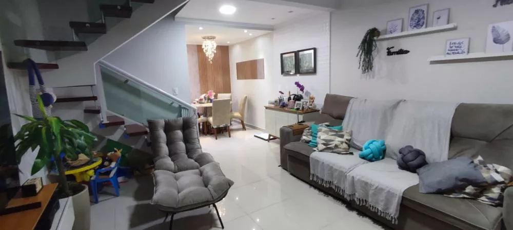 Casa de Condomínio à venda com 3 quartos, 105m² - Foto 1