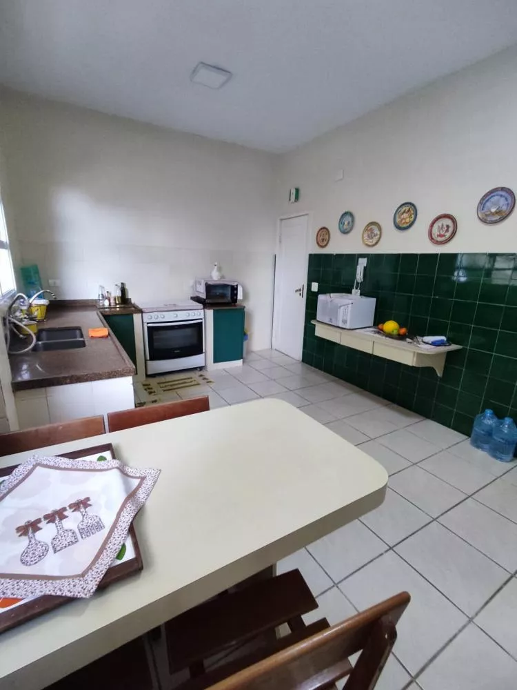 Apartamento à venda com 4 quartos, 210m² - Foto 4