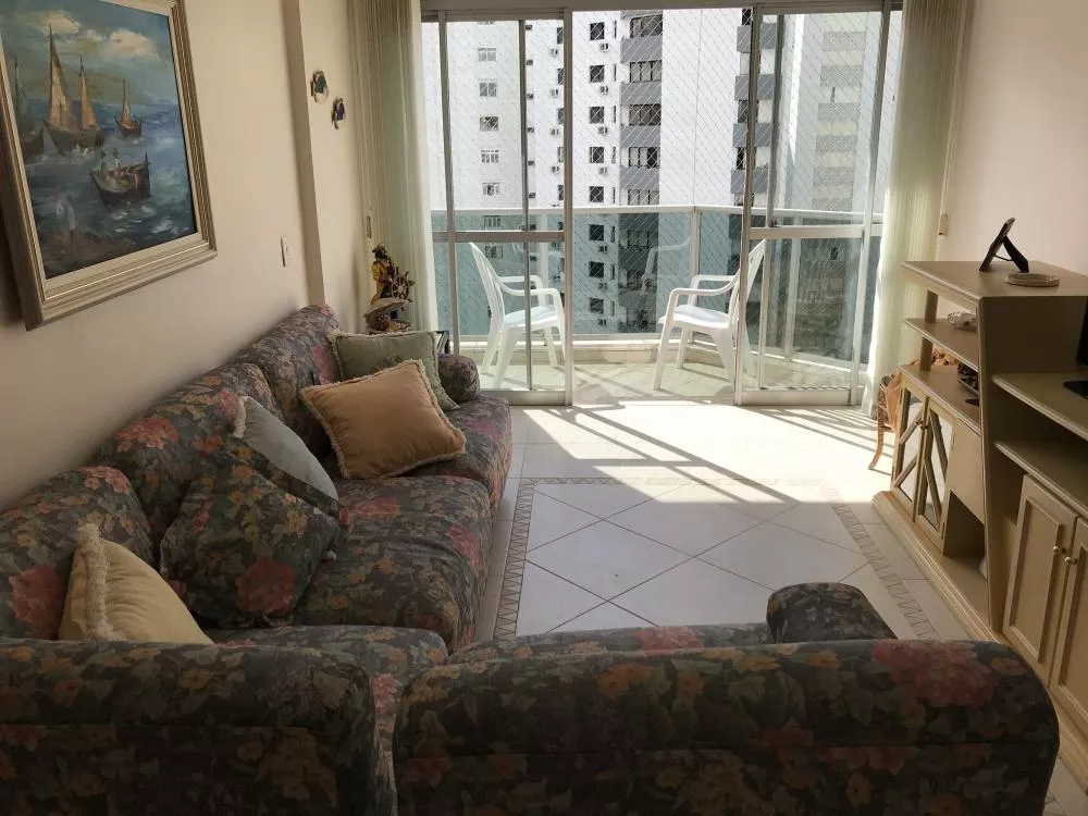 Apartamento à venda com 4 quartos, 140m² - Foto 1