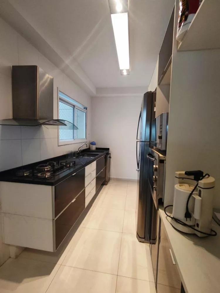 Apartamento para alugar com 3 quartos, 135m² - Foto 4