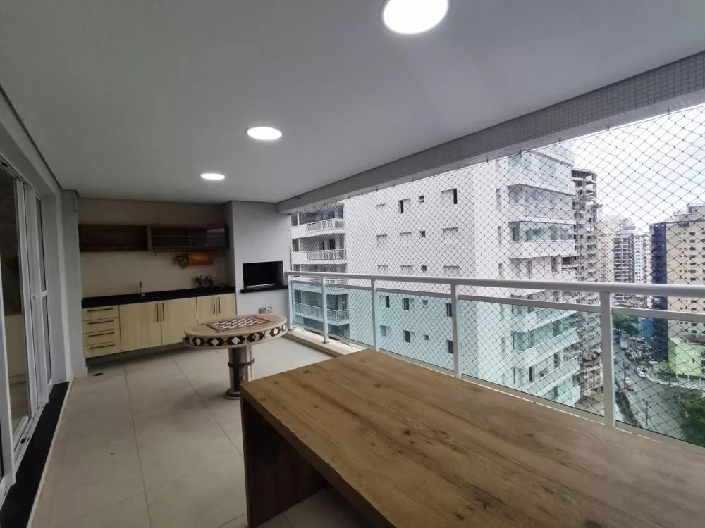 Apartamento para alugar com 3 quartos, 135m² - Foto 2