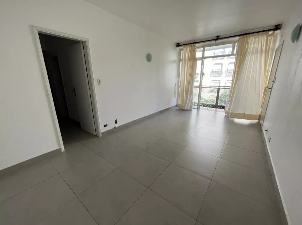 Apartamento para alugar com 3 quartos, 112m² - Foto 2