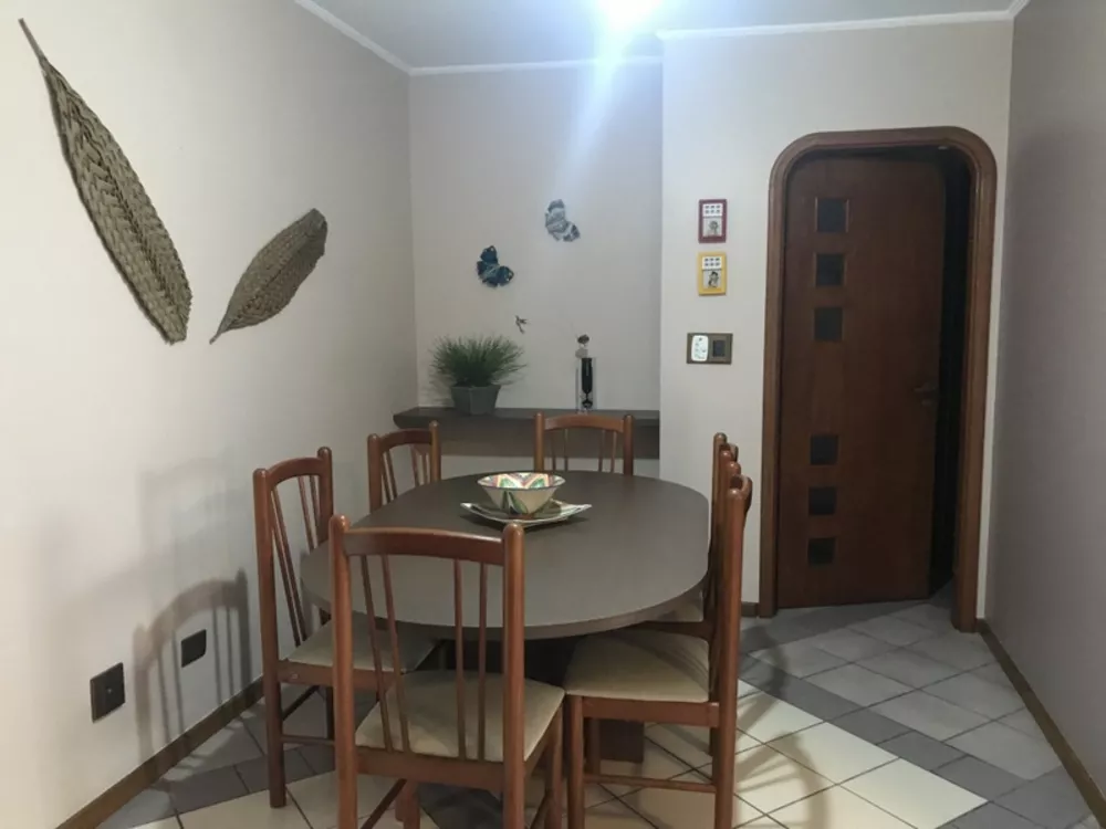 Apartamento à venda com 3 quartos, 136m² - Foto 3