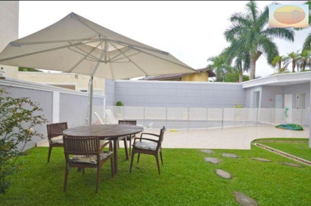 Casa de Condomínio à venda com 5 quartos, 382m² - Foto 1