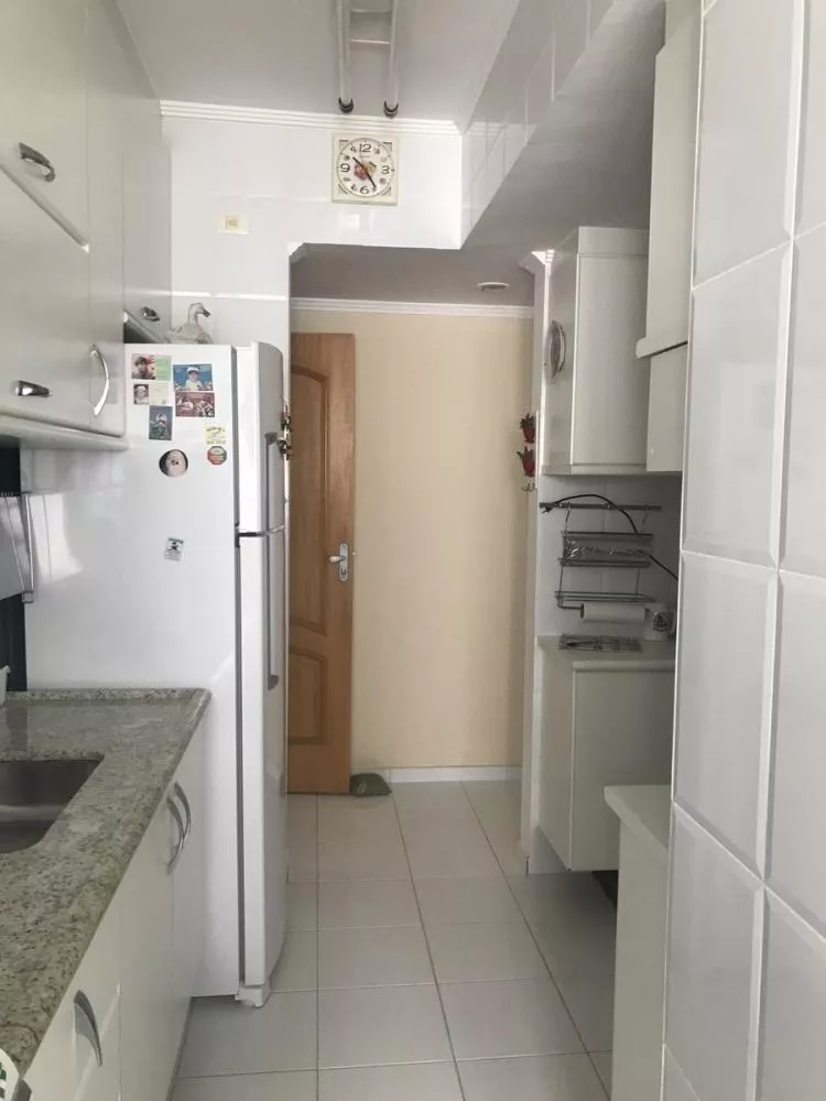 Apartamento à venda com 3 quartos, 75m² - Foto 4