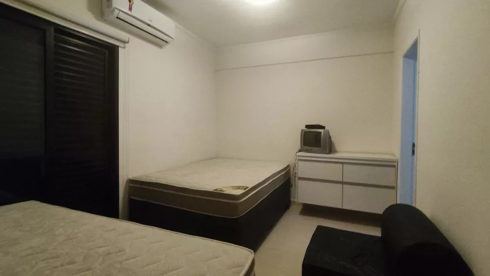 Apartamento à venda com 3 quartos - Foto 1