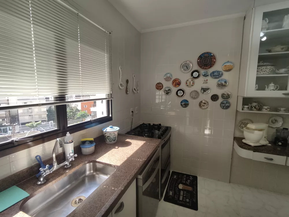 Apartamento à venda com 3 quartos, 220m² - Foto 5